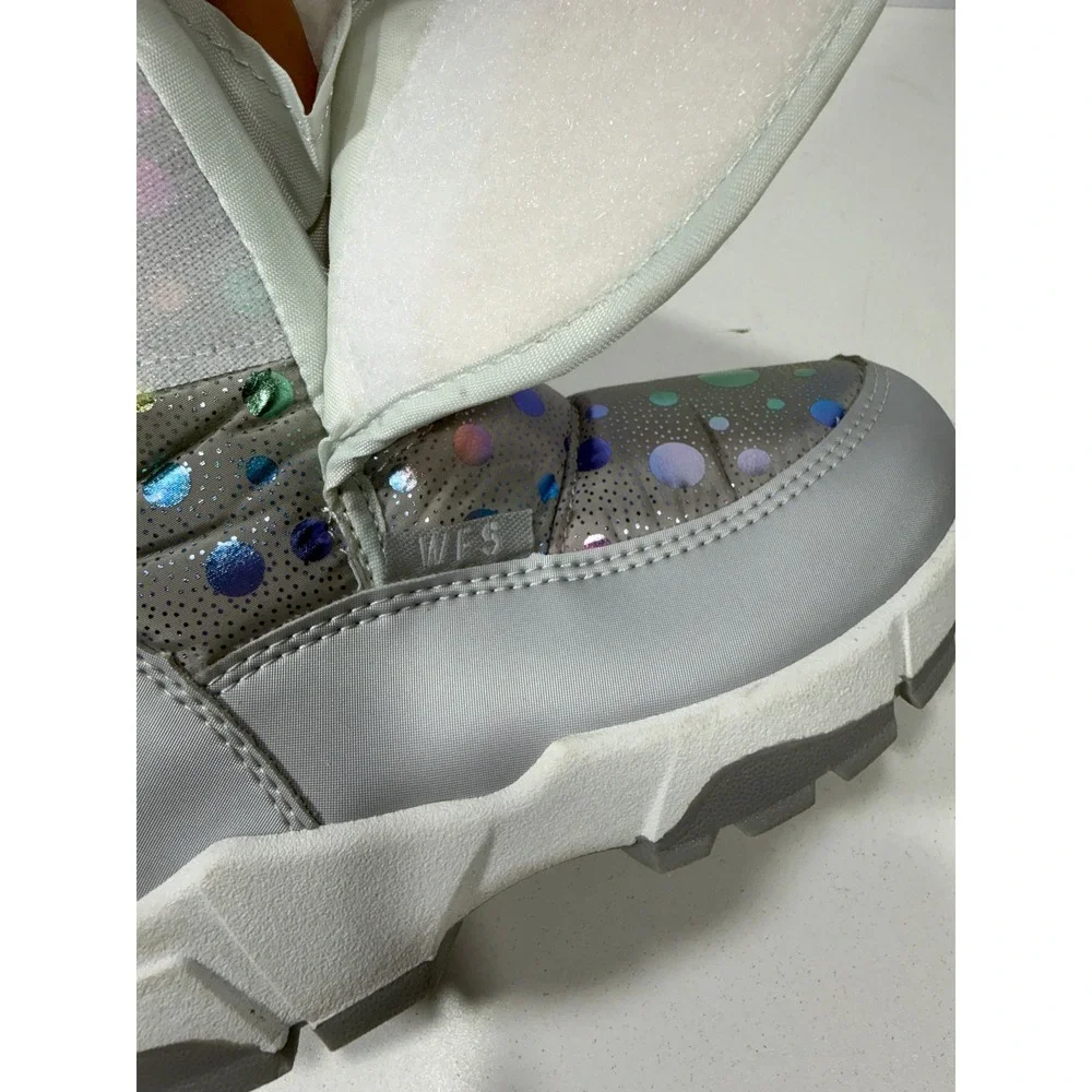 WFS Girls Gray Snow Boots Rainbow Iridescent Polka Dot Faux Fur Lined boot